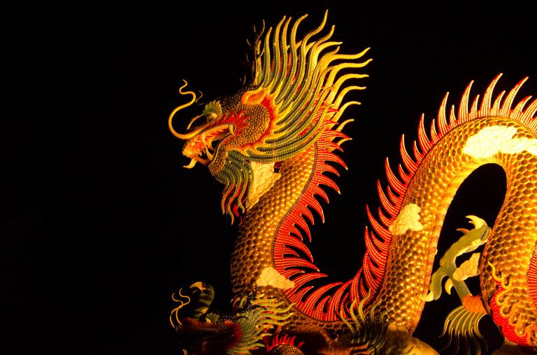 2024年龙年出生者命运揭秘：传统观念是否靠谱？  第2张